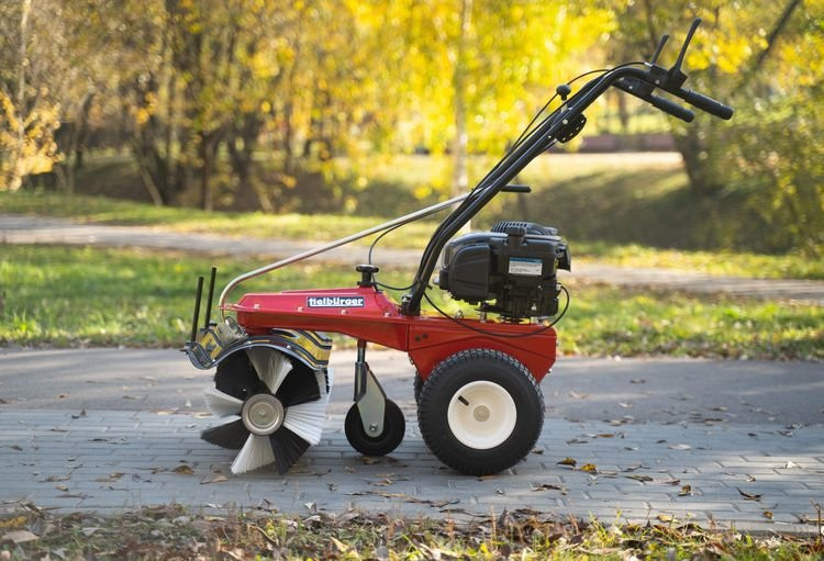 Подметально-уборочная машина TIELBUERGER TK18 (двигатель Honda GCV160)